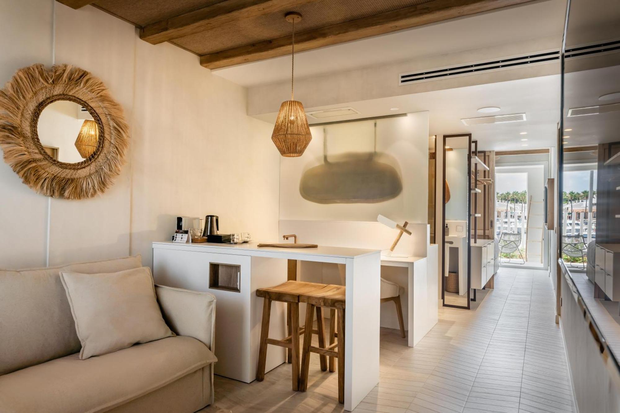 Lago Resort Menorca - Suites Del Lago Adults Only كالا ان بوسش المظهر الخارجي الصورة