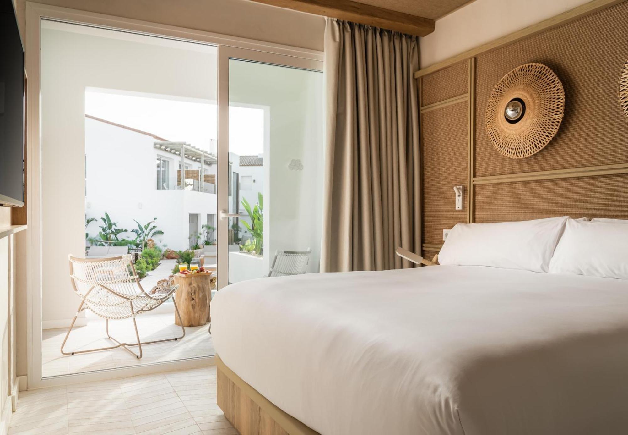 Lago Resort Menorca - Suites Del Lago Adults Only كالا ان بوسش المظهر الخارجي الصورة