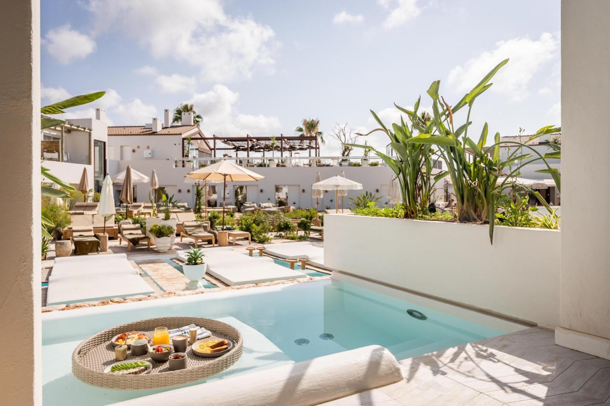 Lago Resort Menorca - Suites Del Lago Adults Only كالا ان بوسش المظهر الخارجي الصورة