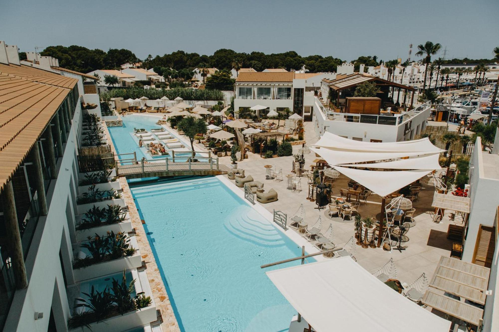 Lago Resort Menorca - Suites Del Lago Adults Only كالا ان بوسش المظهر الخارجي الصورة